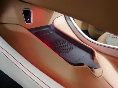 Astonmartin DBX