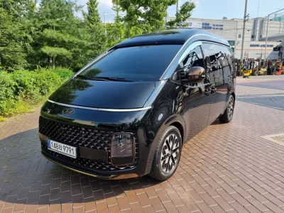 Hyundai Staria