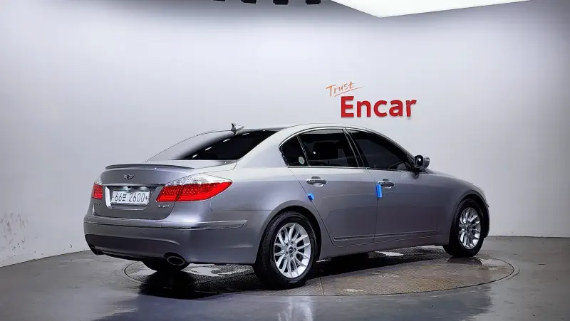 Hyundai Genesis