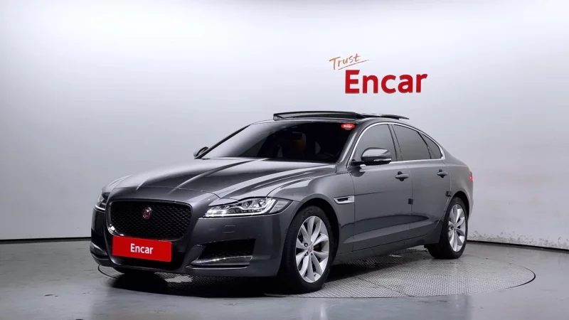 Jaguar XF