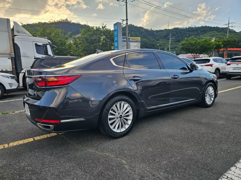 Kia K7