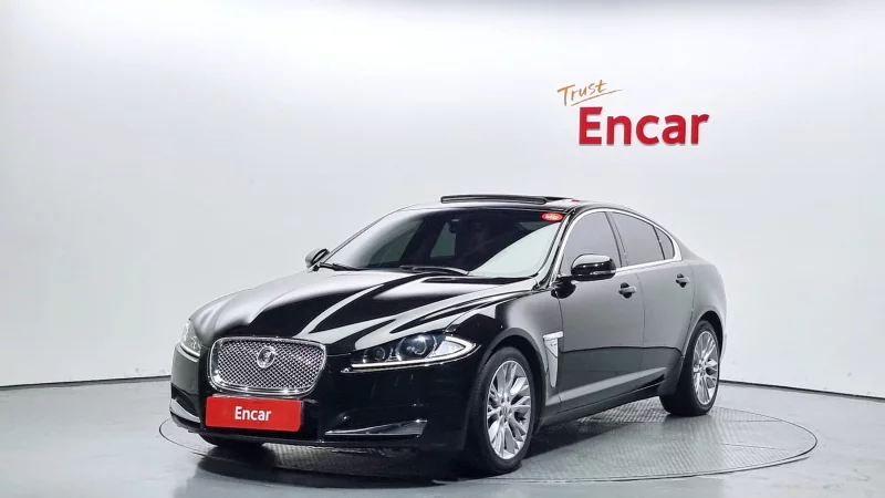 Jaguar XF