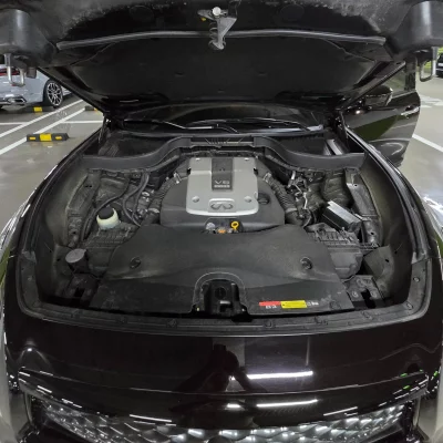 Infiniti QX70