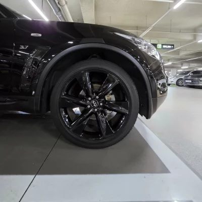 Infiniti QX70