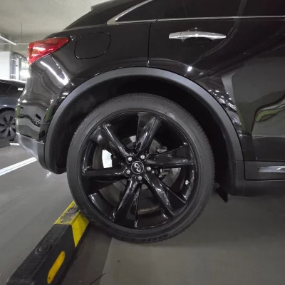 Infiniti QX70