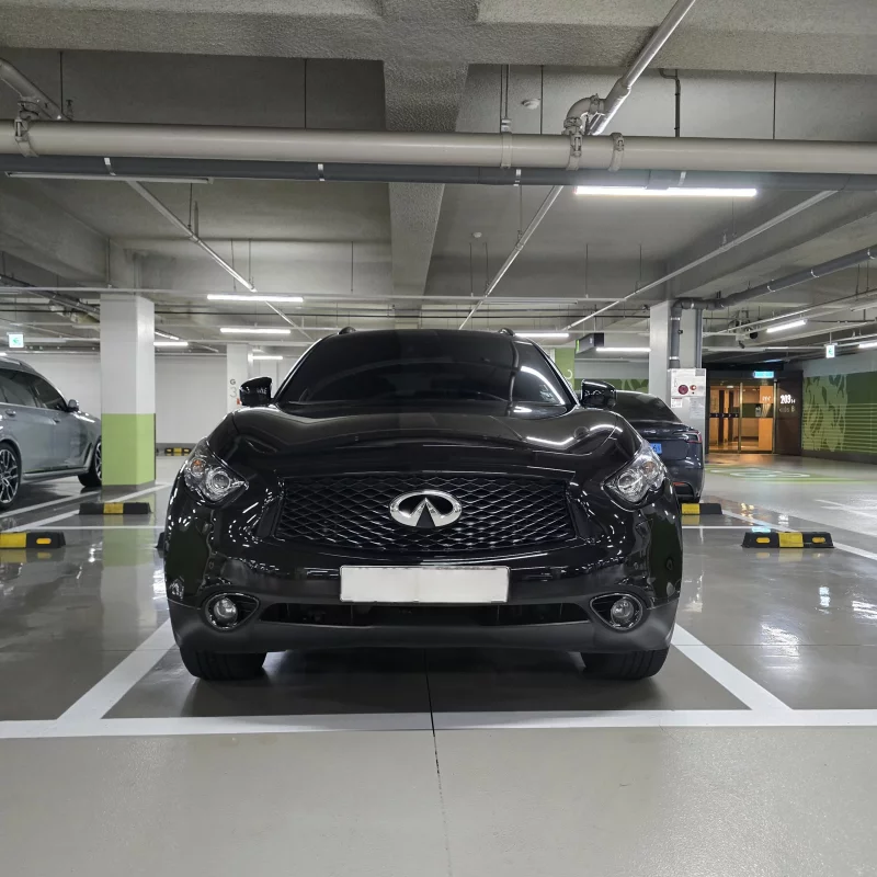 Infiniti QX70