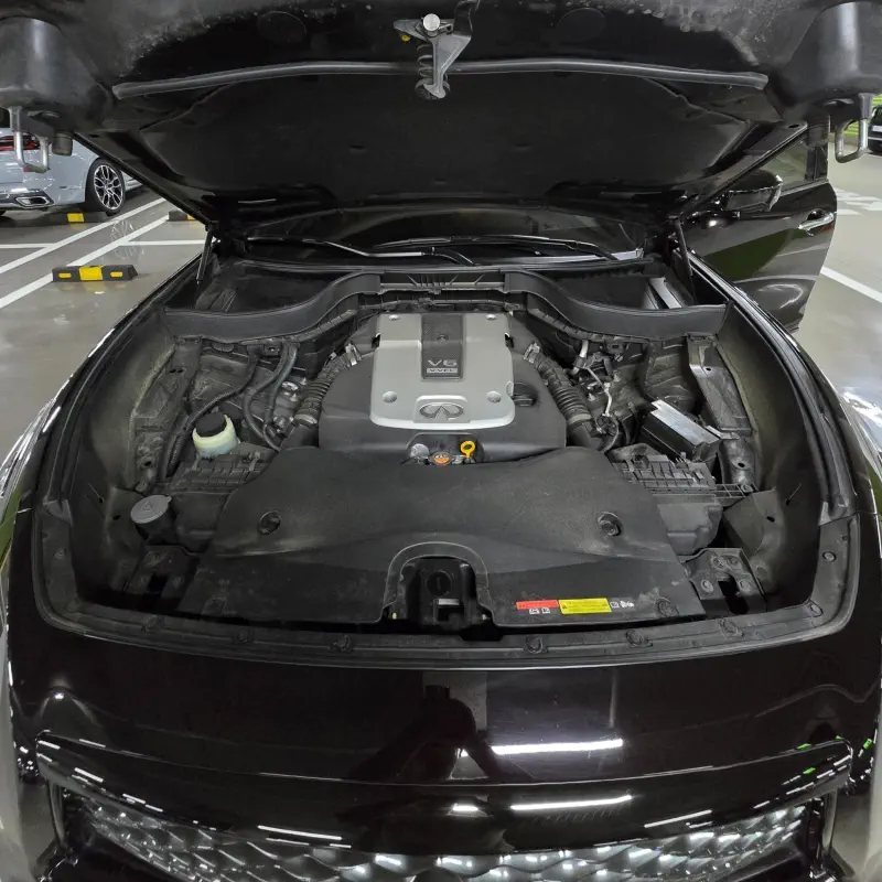 Infiniti QX70