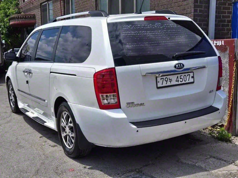 Kia Carnival