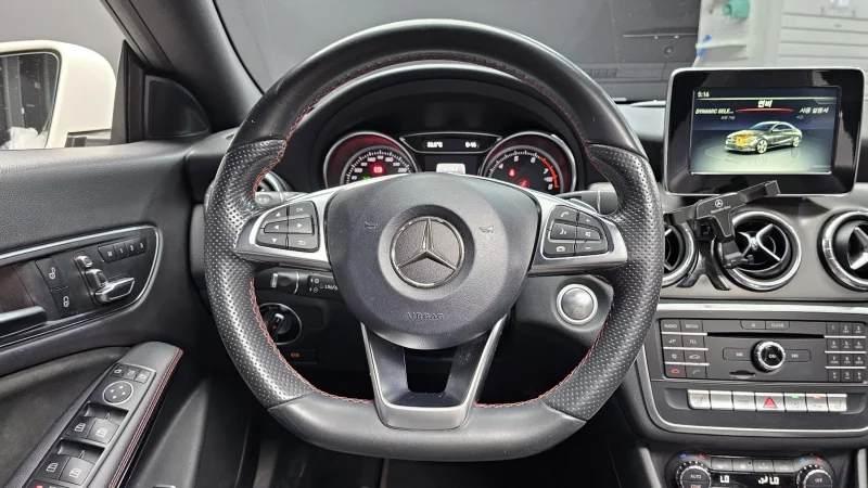 Mercedes-Benz CLA-Class