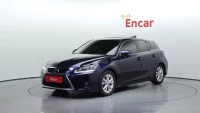 Lexus CT200h