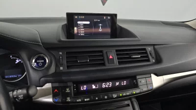 Lexus CT200h