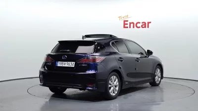Lexus CT200h