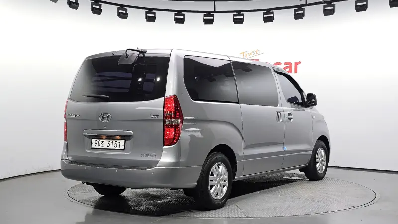 Hyundai Grand Starex