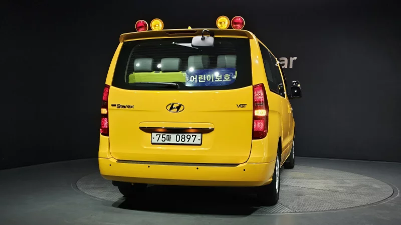 Hyundai Starex