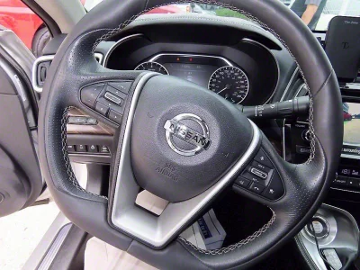 Nissan MAXIMA