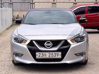 Nissan MAXIMA