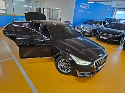Genesis EQ900