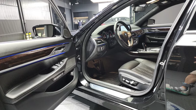 BMW 7-Series