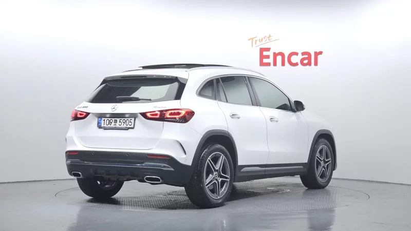 Mercedes-Benz GLA-Class