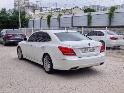 Hyundai Equus