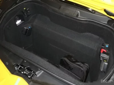 Lamborghini AVENTADOR