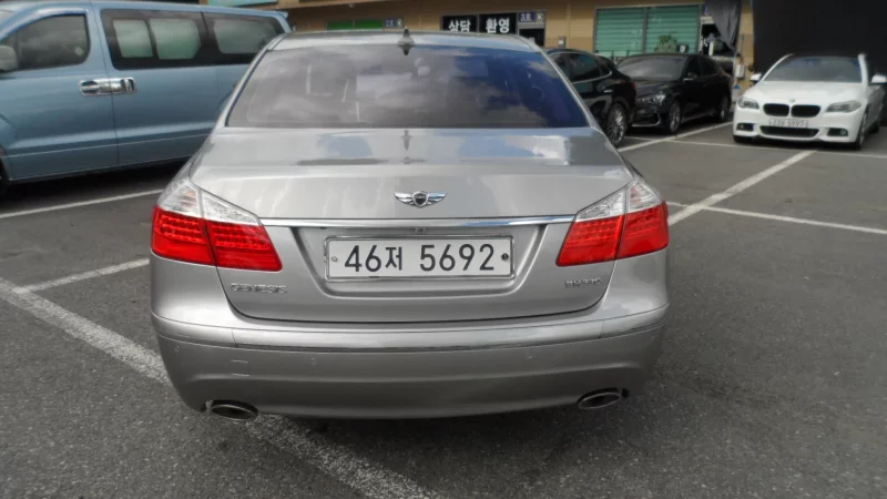 Hyundai Genesis