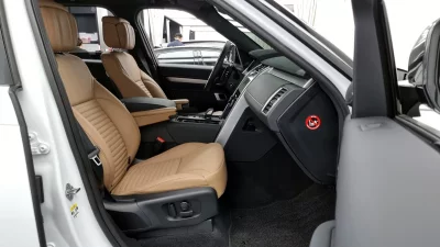 Land Rover DISCOVERY