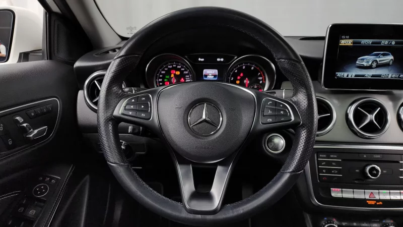 Mercedes-Benz GLA-Class