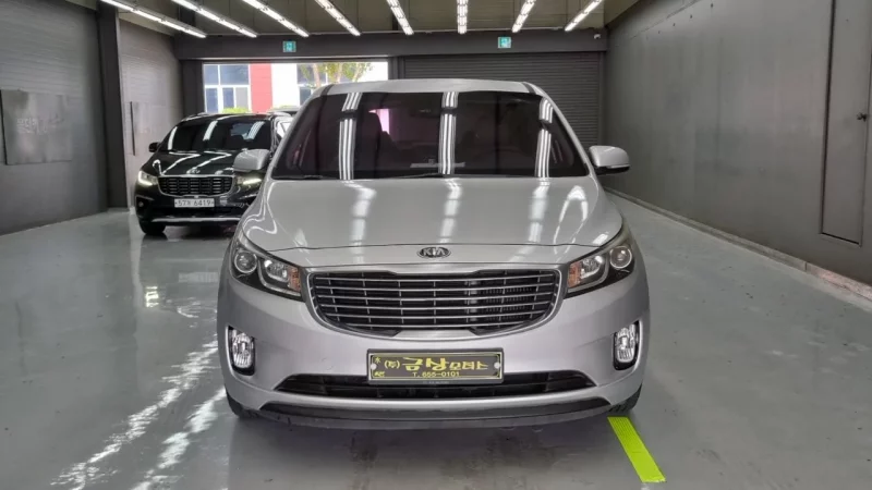 Kia Carnival