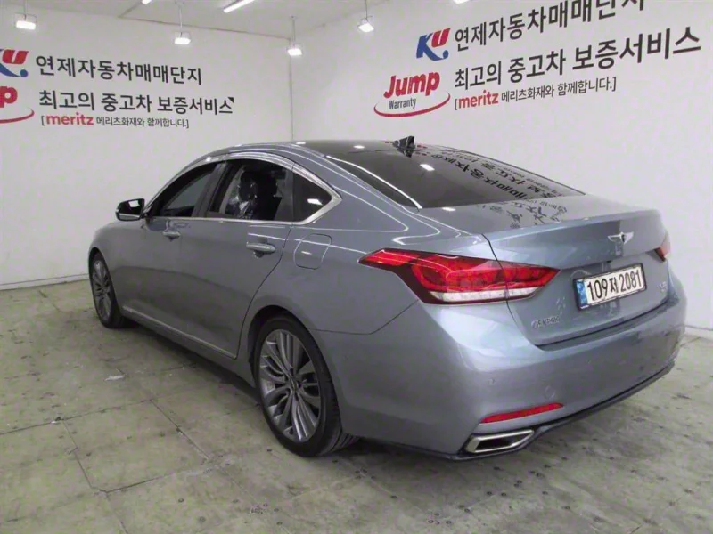 Hyundai Genesis