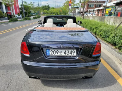Rolls-Royce Dawn