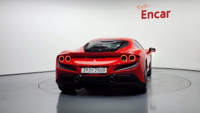 Ferrari F8