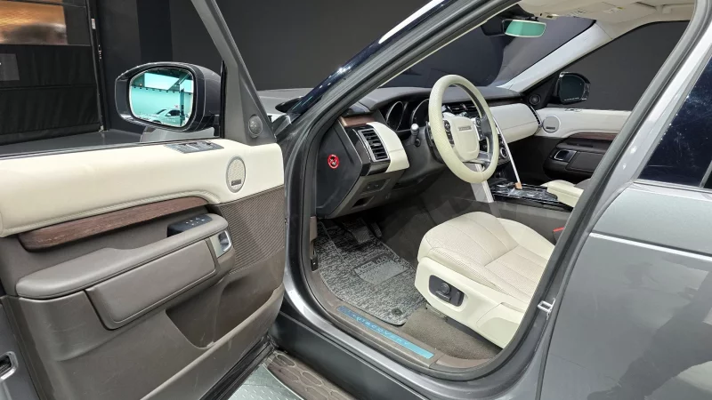 Land Rover DISCOVERY