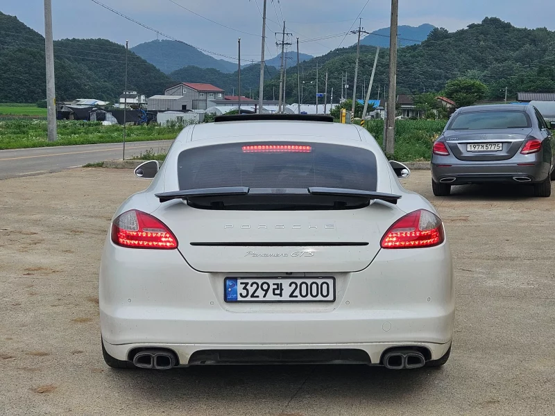 Porsche PANAMERA