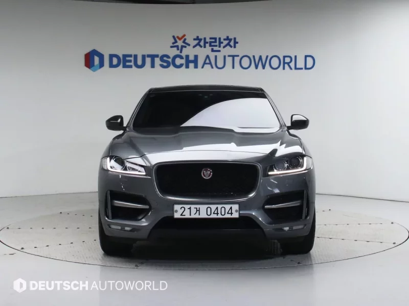 Jaguar F-PACE