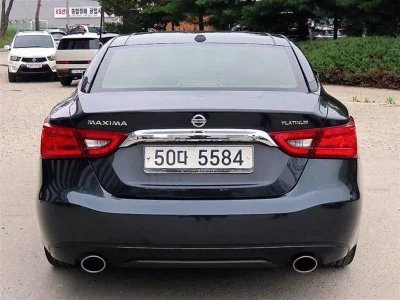 Nissan MAXIMA