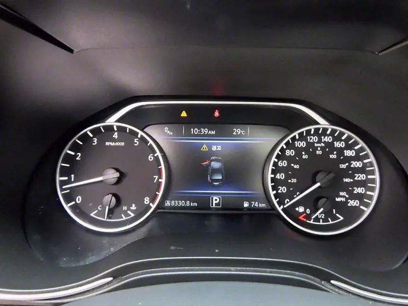 Nissan MAXIMA