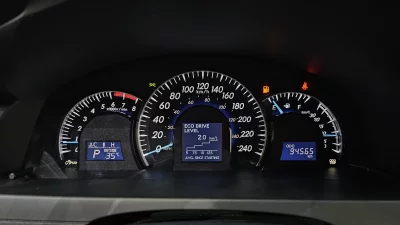 Toyota CAMRY