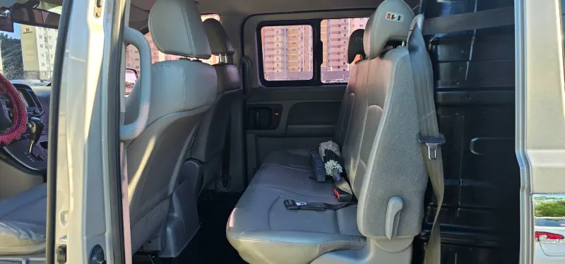 Hyundai Grand Starex