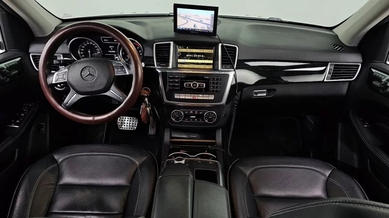 Mercedes-Benz M-class