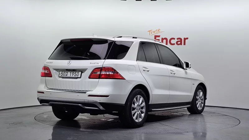 Mercedes-Benz M-class