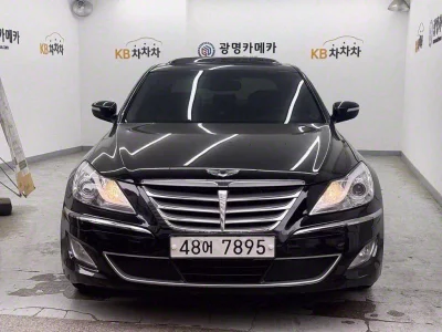 Hyundai Genesis