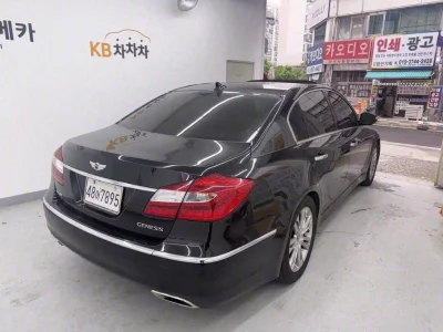 Hyundai Genesis