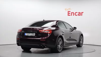 Maserati GHIBLI