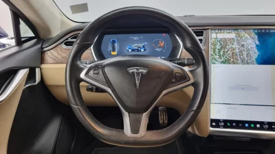 Tesla MODEL S
