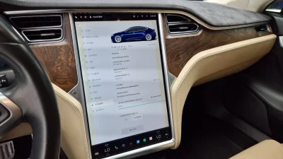Tesla MODEL S