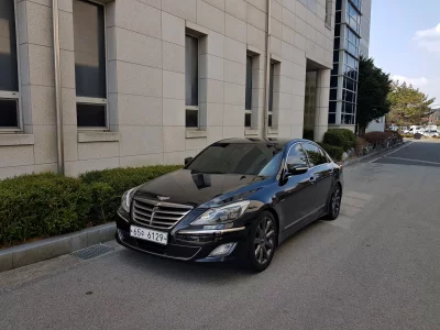 Hyundai Genesis