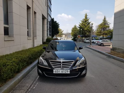 Hyundai Genesis