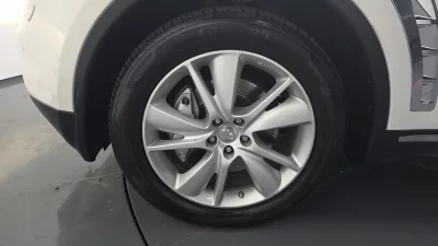 Infiniti QX70
