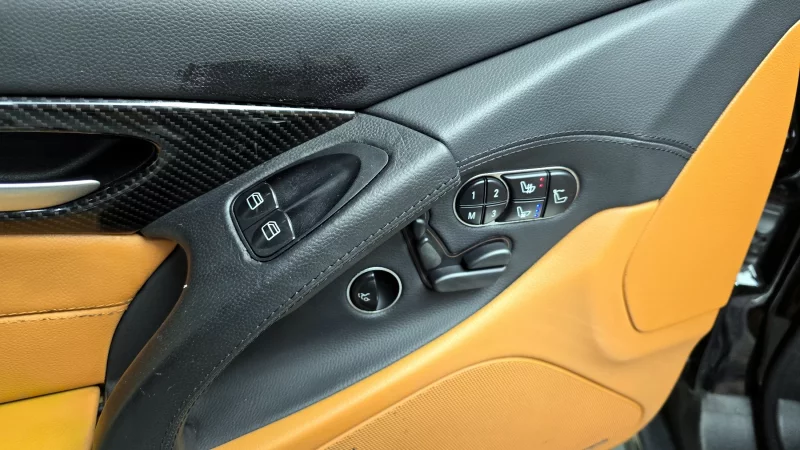 Mercedes-Benz SL-Class